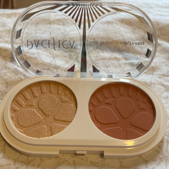 Highlighter & Blush from PACIFIA COSMETICS - Picture 4 of 6